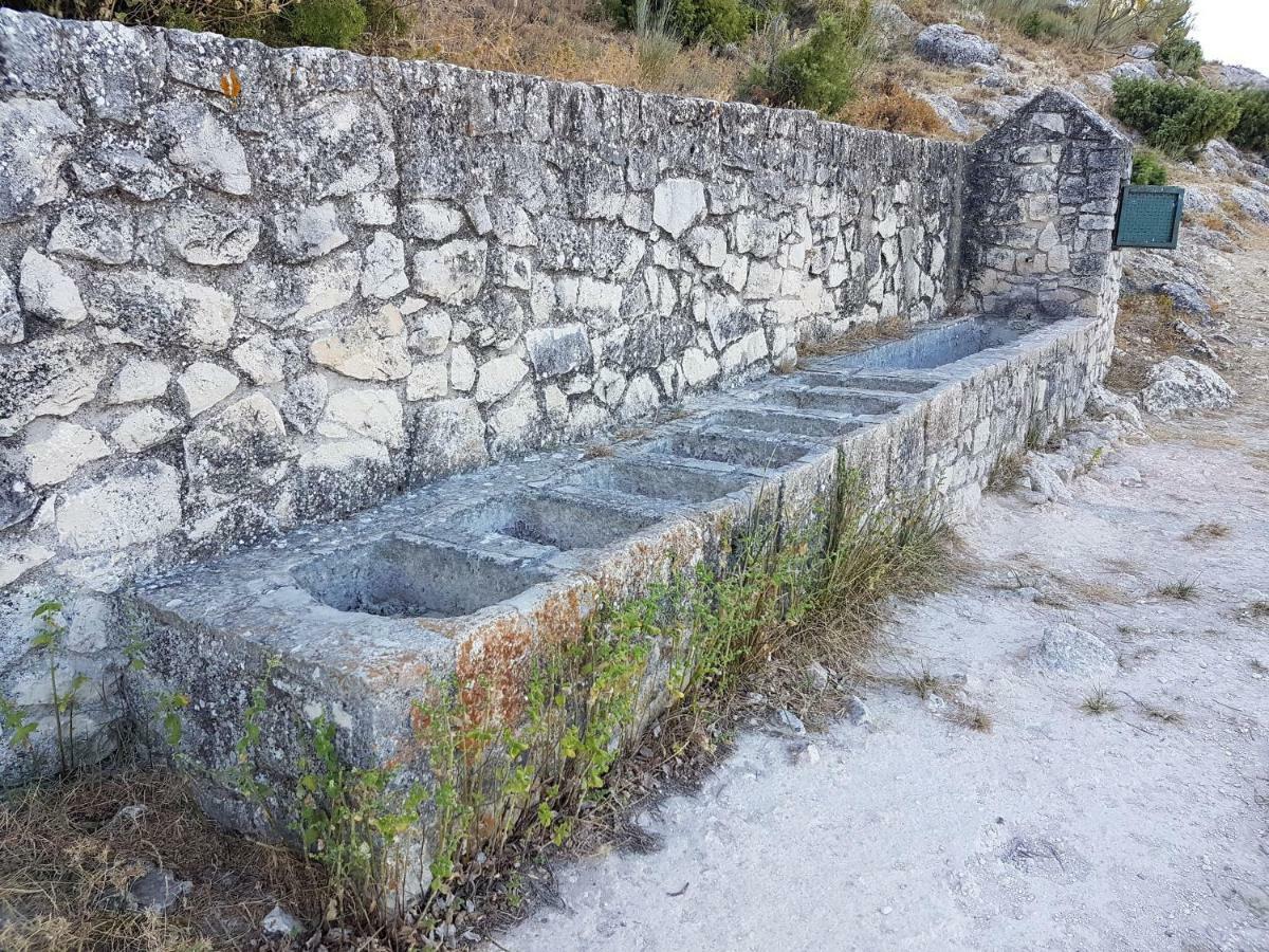 Apartamentos Rurales La Dehesa Del Acebuche Jaén Eksteriør billede