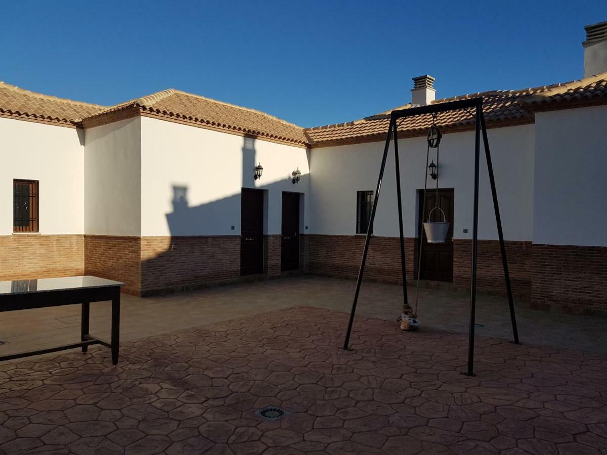 Apartamentos Rurales La Dehesa Del Acebuche Jaén Eksteriør billede