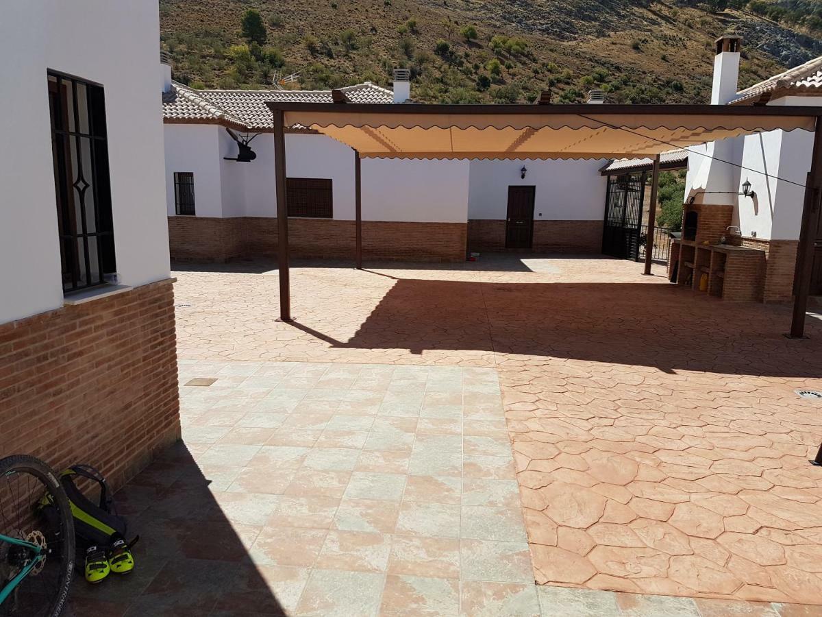 Apartamentos Rurales La Dehesa Del Acebuche Jaén Eksteriør billede