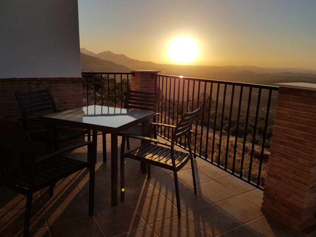 Apartamentos Rurales La Dehesa Del Acebuche Jaén Eksteriør billede