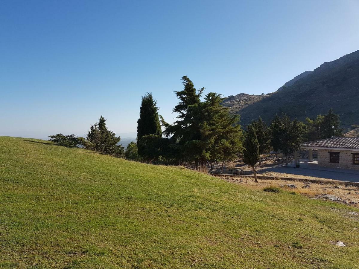 Apartamentos Rurales La Dehesa Del Acebuche Jaén Eksteriør billede